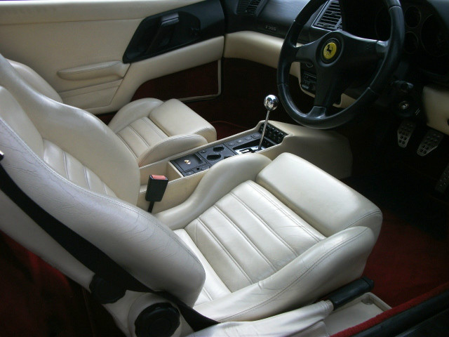 s-Ferrari 355 Spider Crema 0